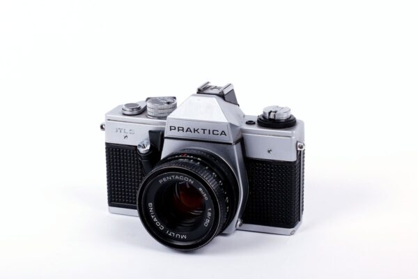 Rolleiflex 2.8 F Type 2 Camera - Image 3